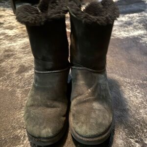 Black Shearling-Lined Boots